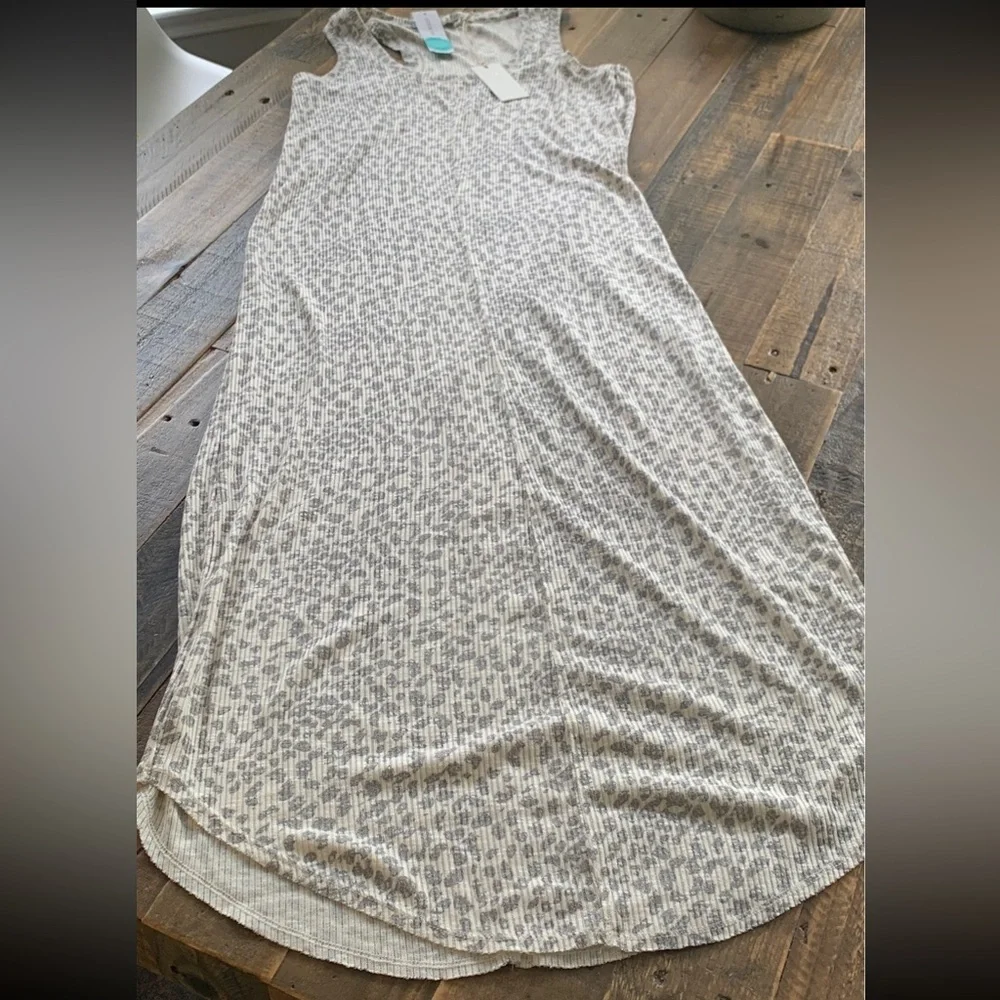 New Z Supply Leopard Hacci Dress Large - Picture 2 of 11